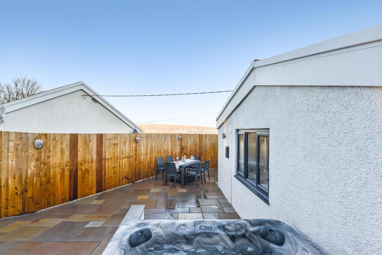 La Cantera Merthyr Tydfil Exterior photo